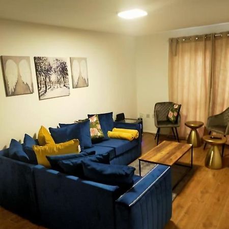 Impeccable 2-Bed House Leilighet London Eksteriør bilde