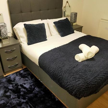 Impeccable 2-Bed House Leilighet London Eksteriør bilde